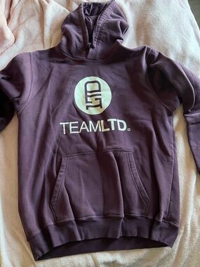 Men's Maroon Hooded Sweatshirt